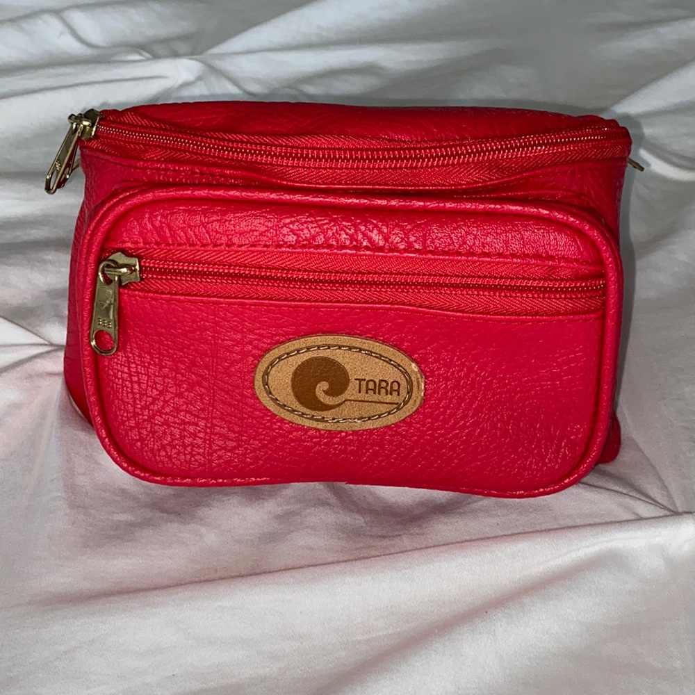 SOLD!❌ NEW Red Vegan Leather Fanny Pack - Picture 11 of 17